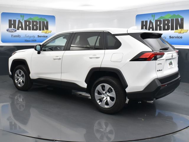 Used 2022 Toyota RAV4 LE image 3