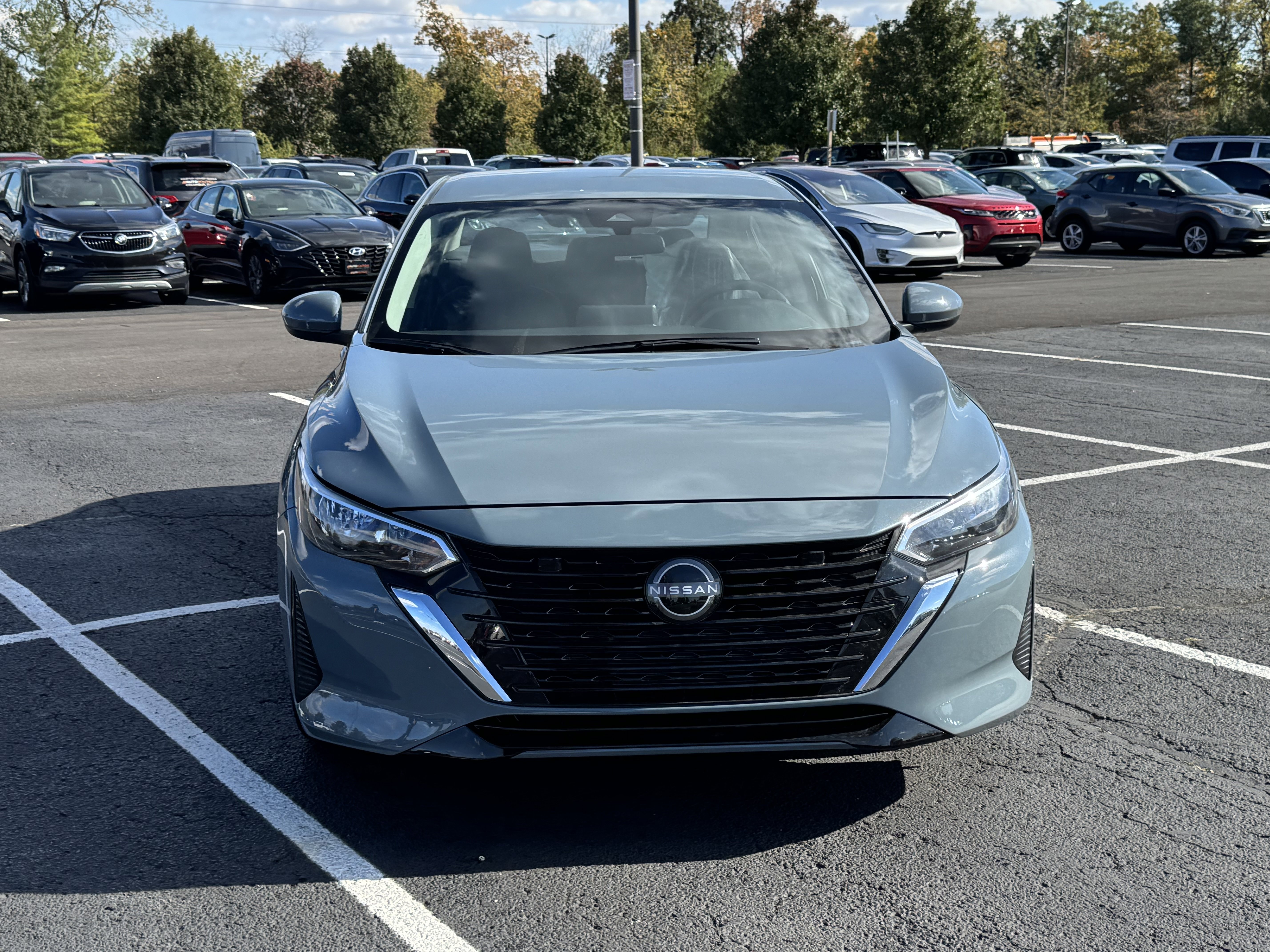 Used 2025 Nissan Sentra SV image 3