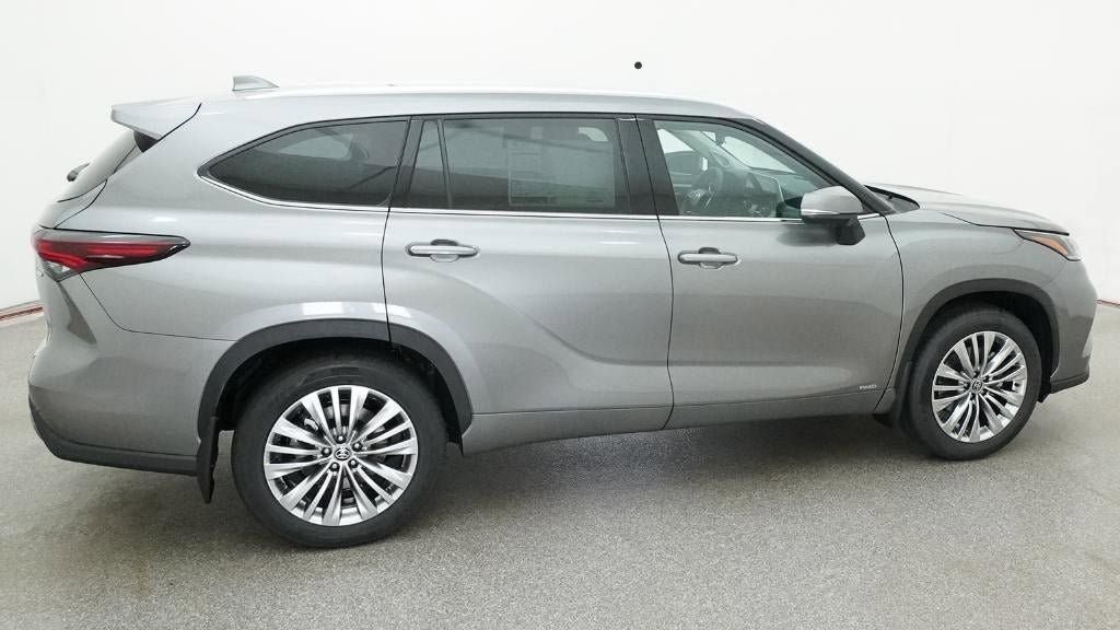 New 2026 Toyota Highlander Platinum AWD/4WD image 10