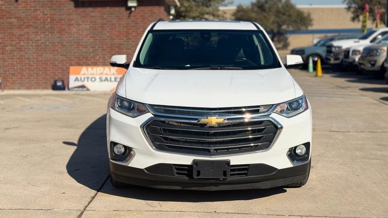 Used 2020 Chevrolet Traverse LT w/ LT Premium Package FWD image 2