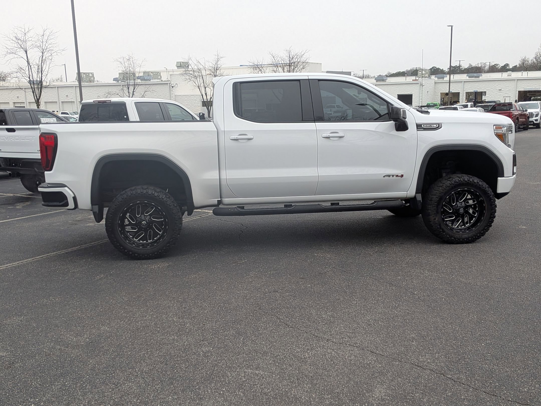 Used 2020 GMC Sierra 1500 AT4 image 10