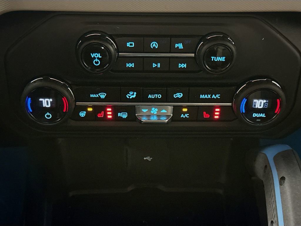 Used 2023 Ford Bronco Wildtrak image 16