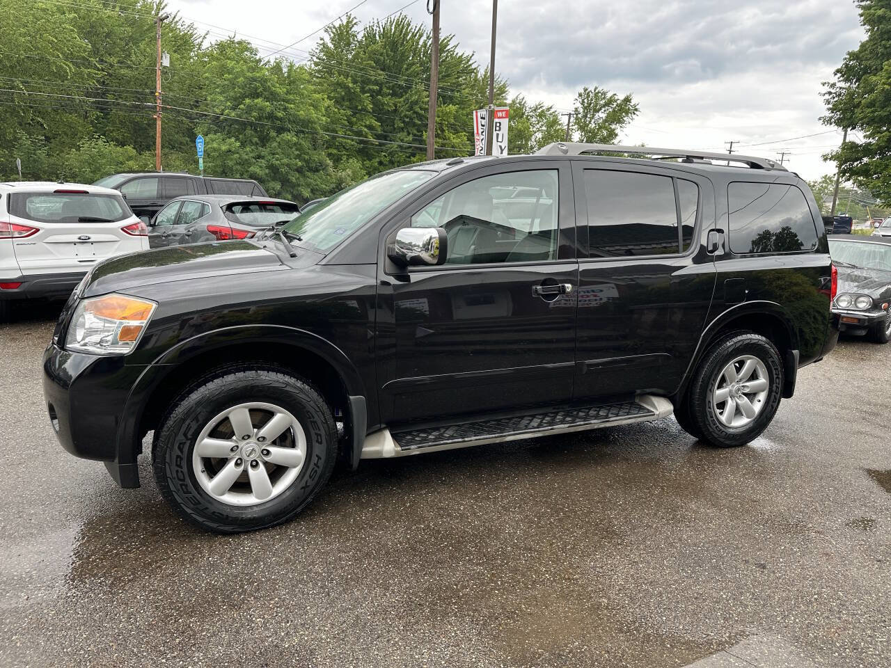 Used 2012 Nissan Armada SV image 3