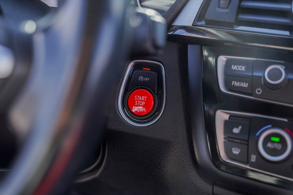 Used 2015 BMW M4 Coupe image 24