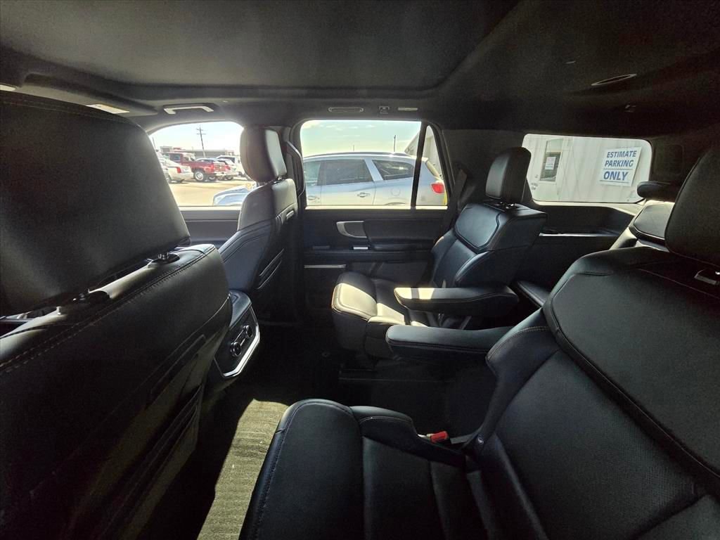 Used 2025 Ford Expedition Tremor image 5