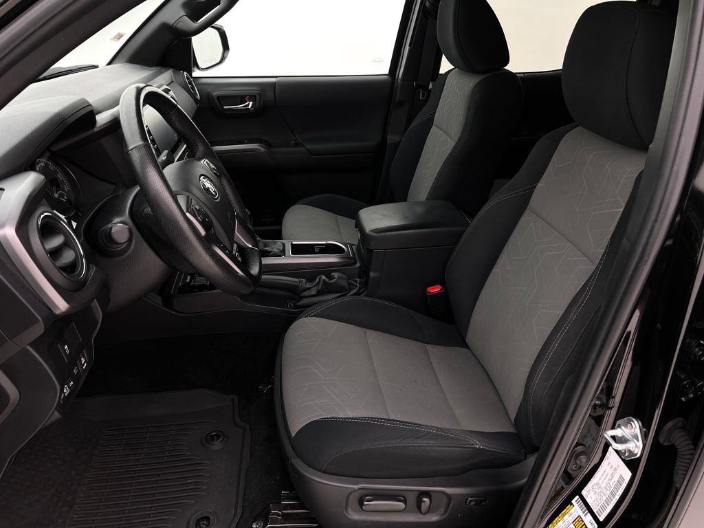 Used 2023 Toyota Tacoma TRD Sport image 11