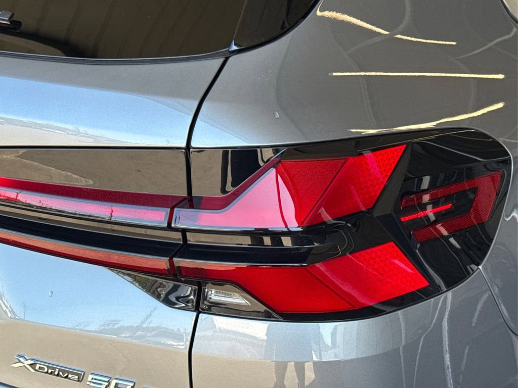 New 2026 BMW X5 xDrive50e w/ Executive Package image 17