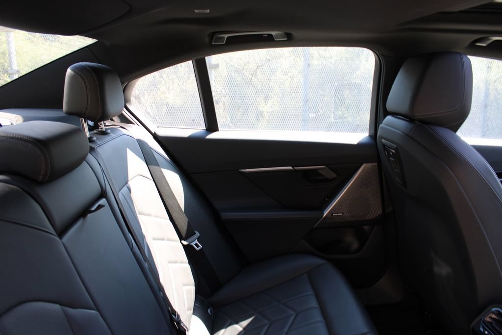 Used 2025 BMW 530i RWD image 23