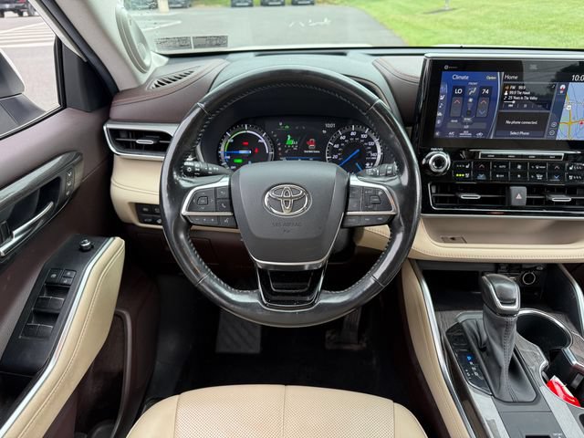 Used 2021 Toyota Highlander Platinum AWD/4WD image 18