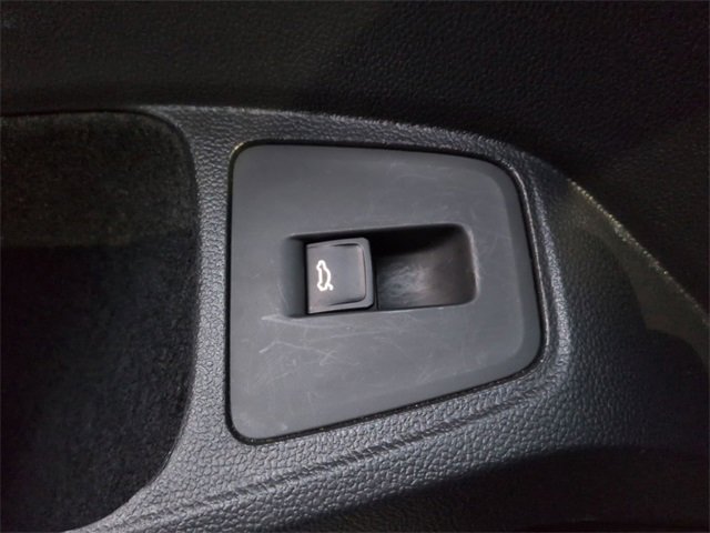 Used 2024 Volkswagen Tiguan SE R-Line image 21