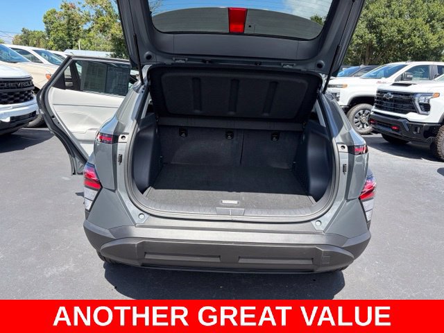 Used 2025 Hyundai Kona SEL FWD image 16