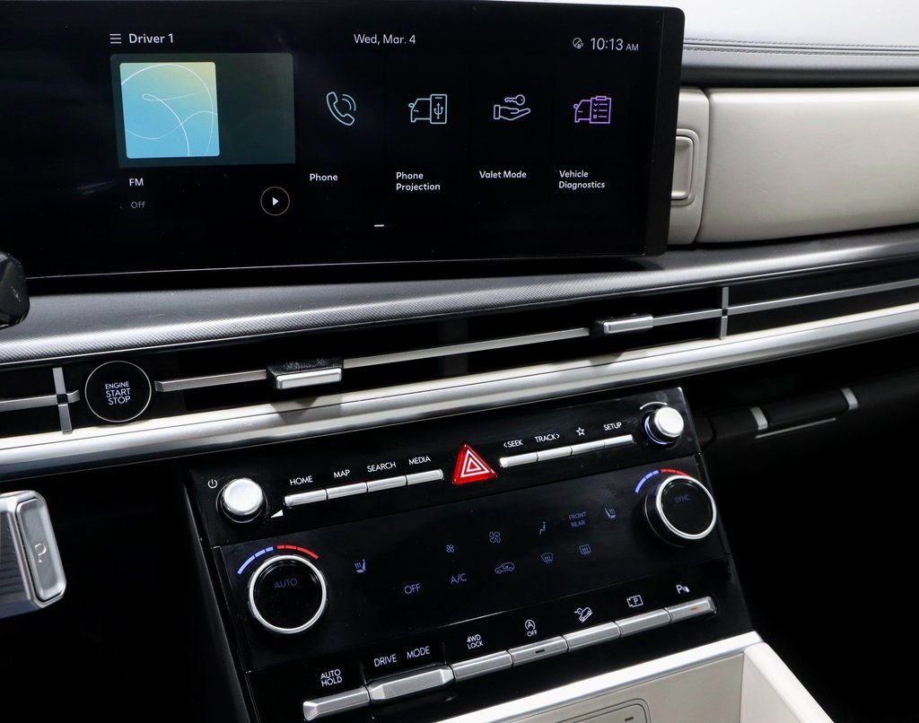 Certified 2025 Hyundai Santa Fe SEL image 30