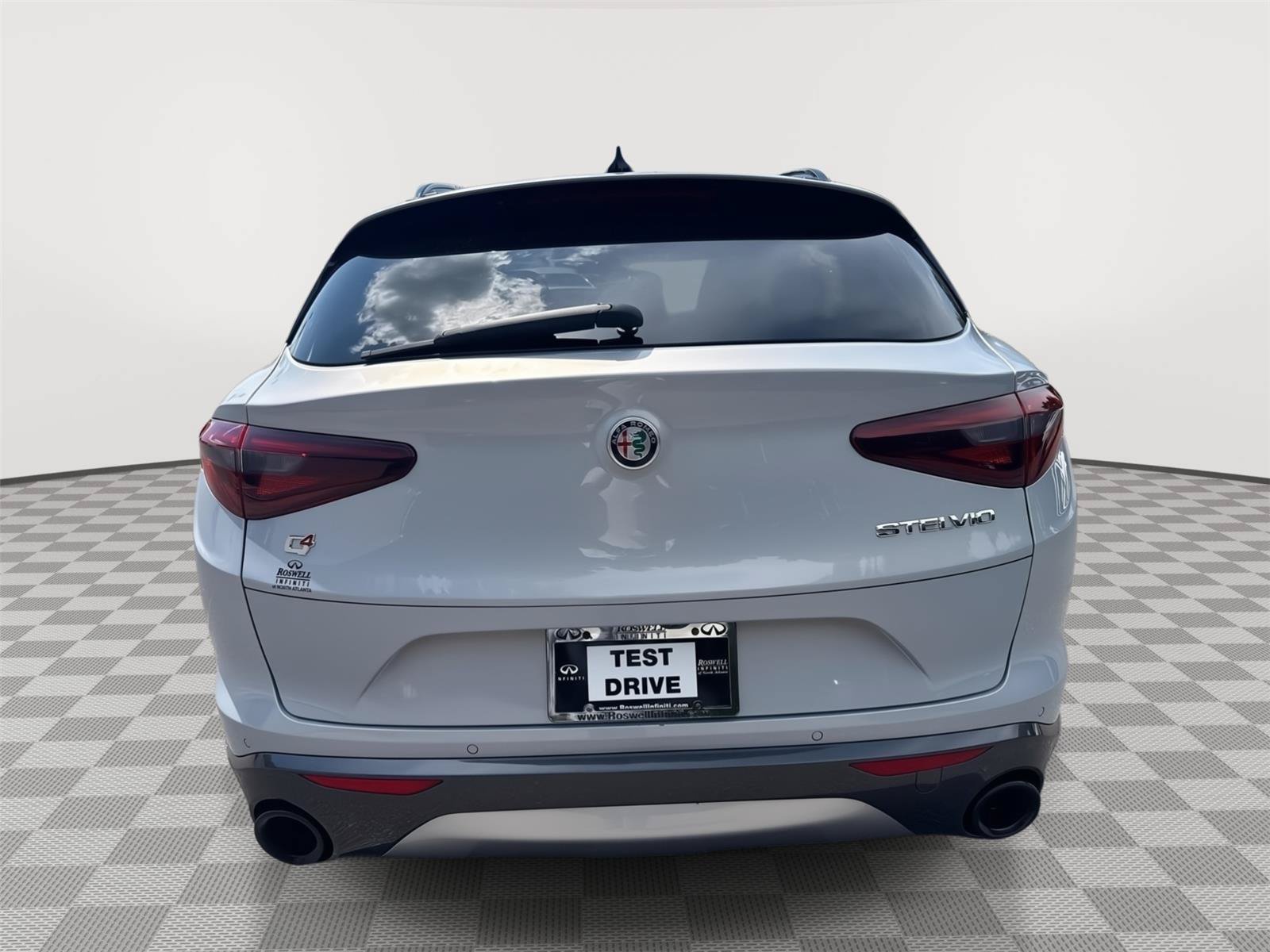 Used 2023 Alfa Romeo Stelvio Ti AWD/4WD image 7