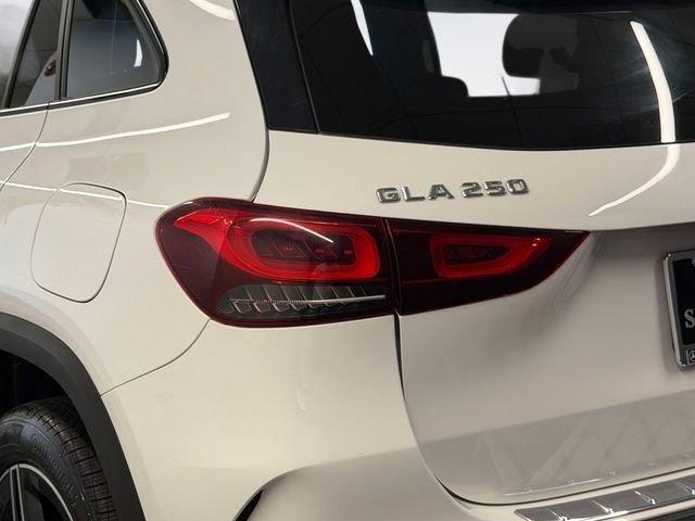 Certified 2023 Mercedes-Benz GLA 250 4MATIC image 10