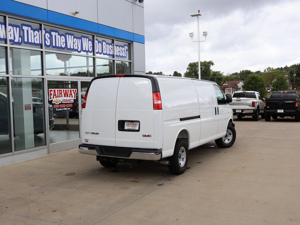 New 2025 GMC Savana 3500 Extended w/ Driver Convenience Package image 37