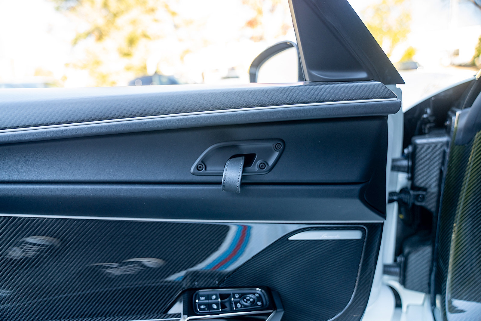 Used 2015 Porsche 918 Spyder Base w/Weissach Package image 20