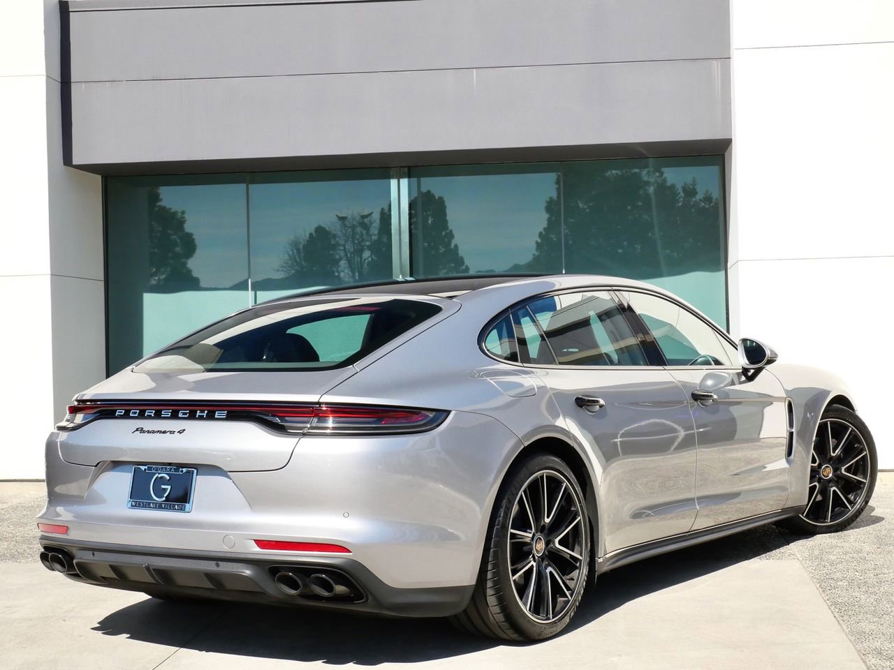 Used 2022 Porsche Panamera 4 Executive w/ Sport Chrono Package image 6