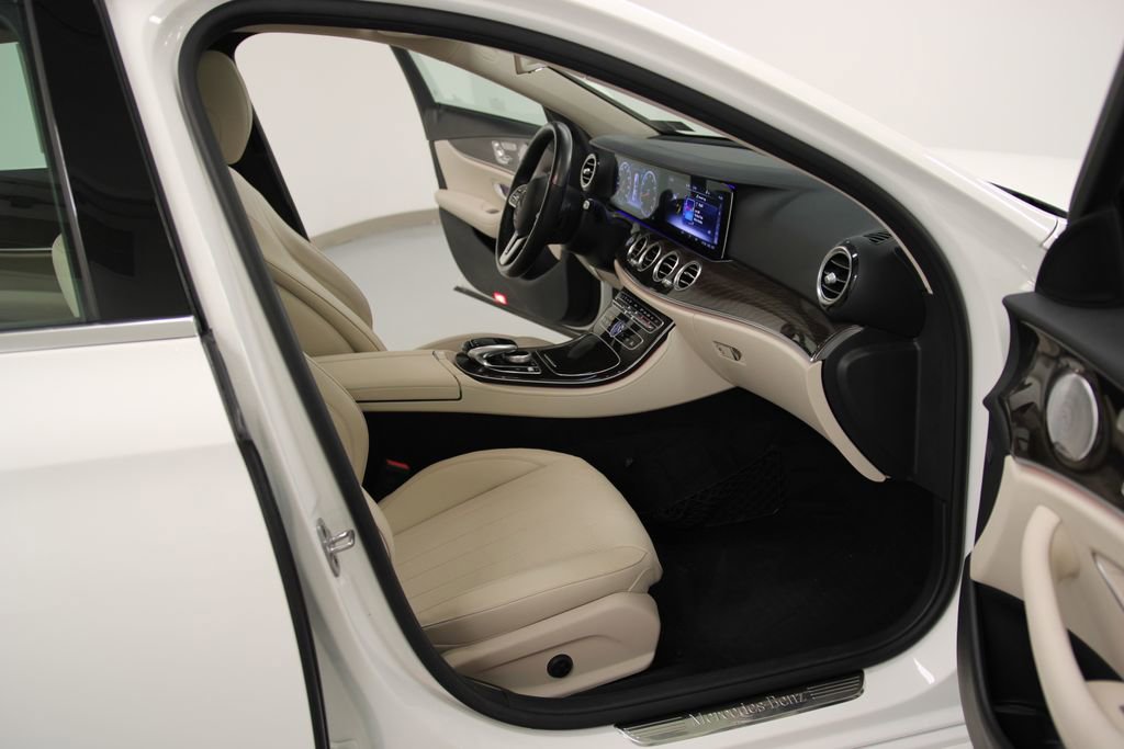 Used 2020 Mercedes-Benz E 350 4MATIC Sedan image 17