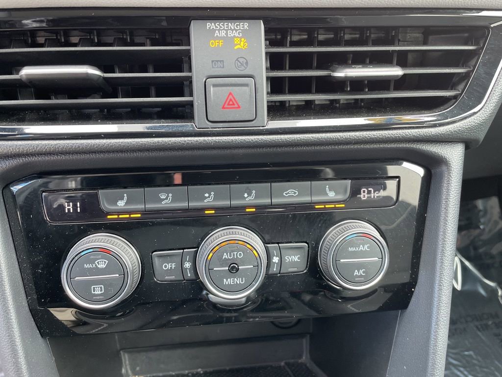 Used 2024 Volkswagen Taos SE image 18