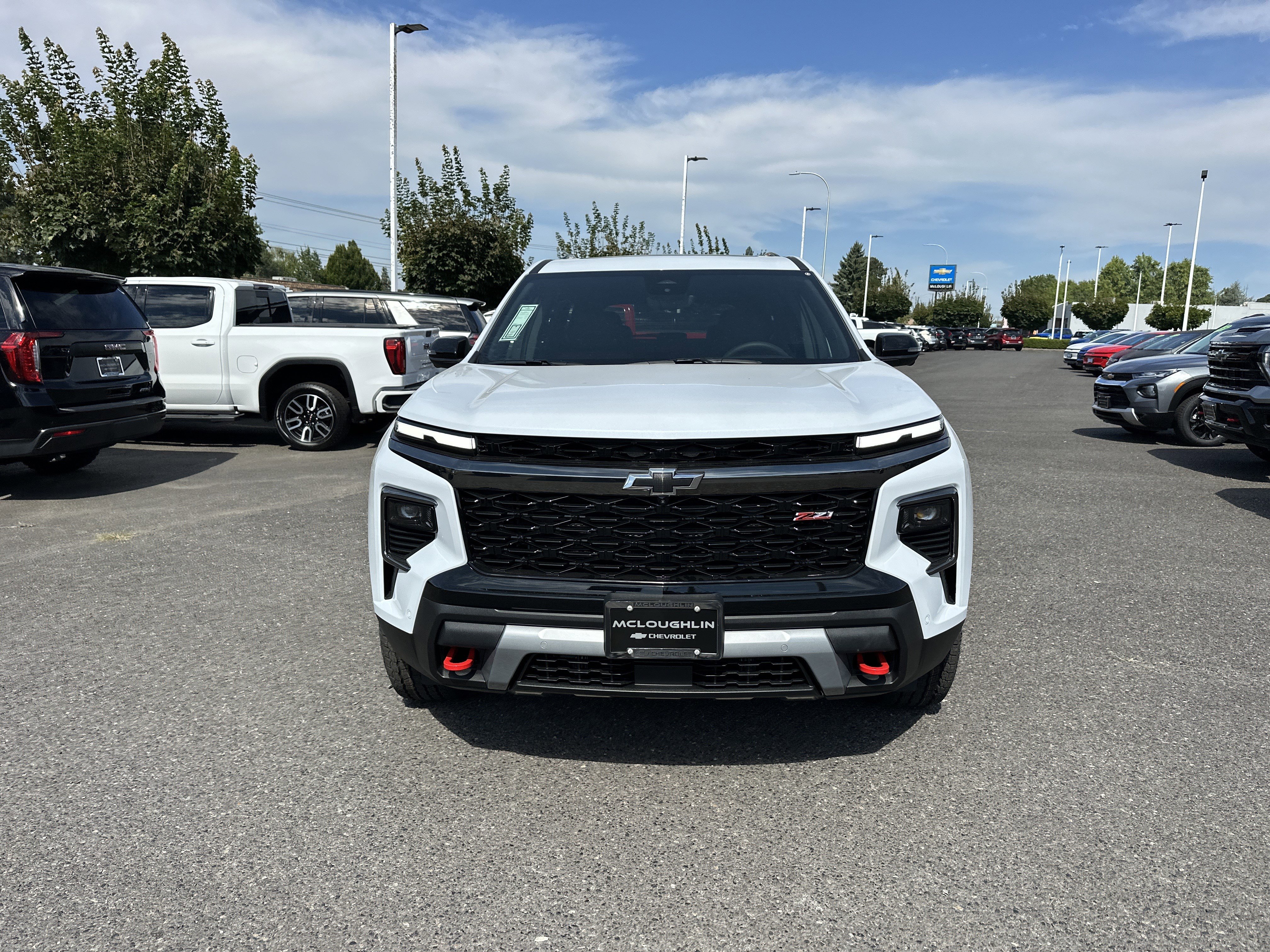 New 2026 Chevrolet Traverse Z71 w/ Enhanced Driving Package image 8