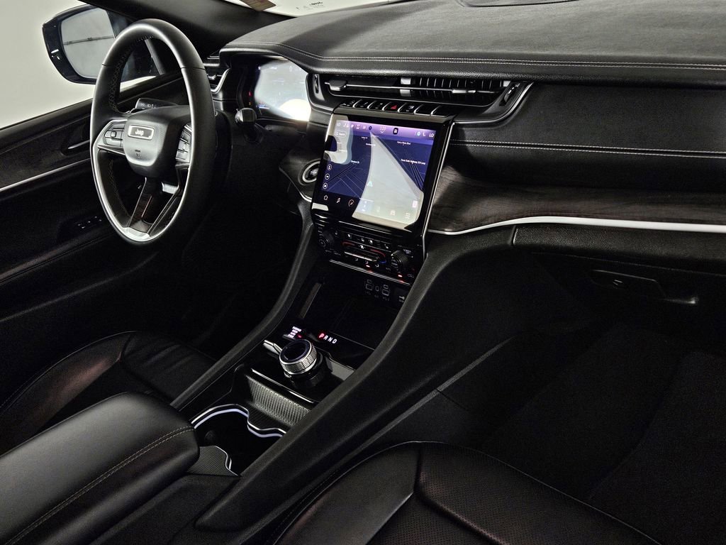 Used 2024 Jeep Grand Cherokee L Limited w/ Luxury Tech Group II image 33