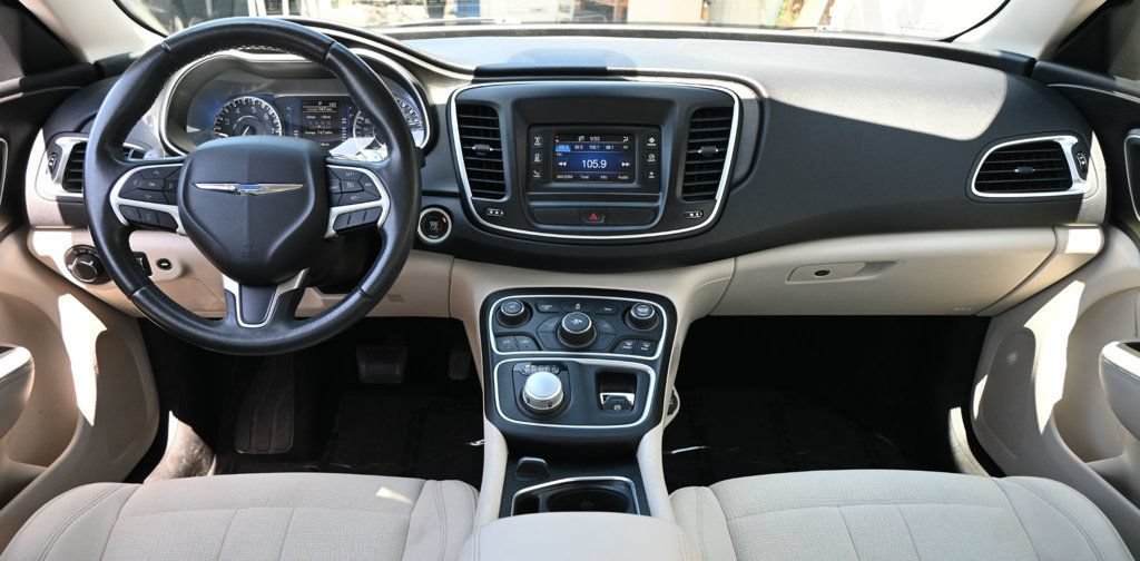 Used 2015 Chrysler 200 Limited w/ Convenience Group FWD image 10