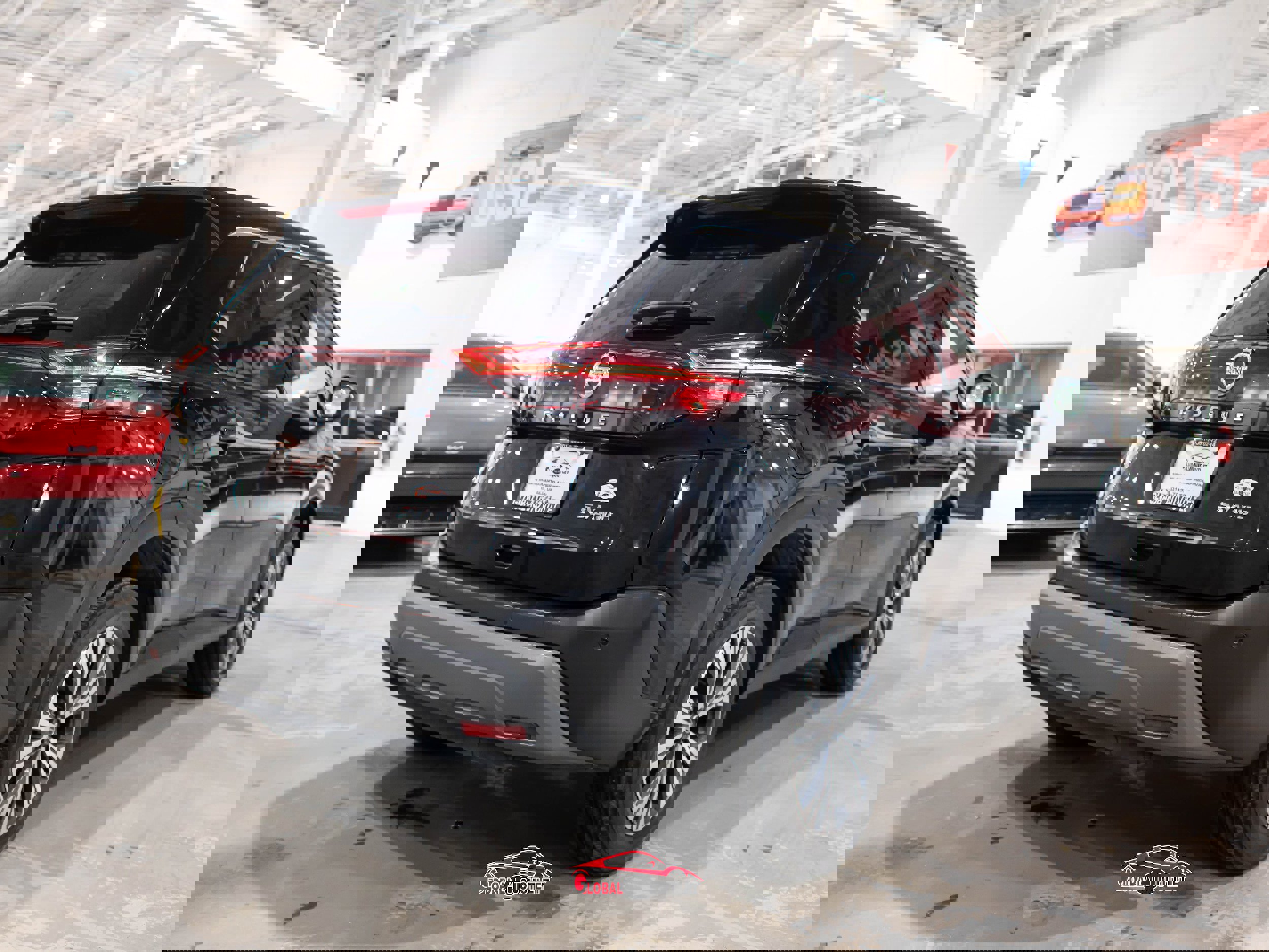 Used 2021 Nissan Rogue SV image 7