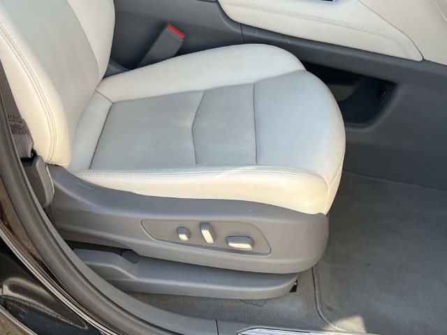 Certified 2021 Cadillac XT5 Premium Luxury FWD image 25