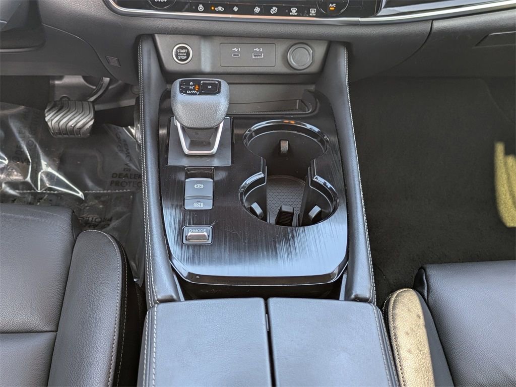 Used 2023 Nissan Rogue SL image 18