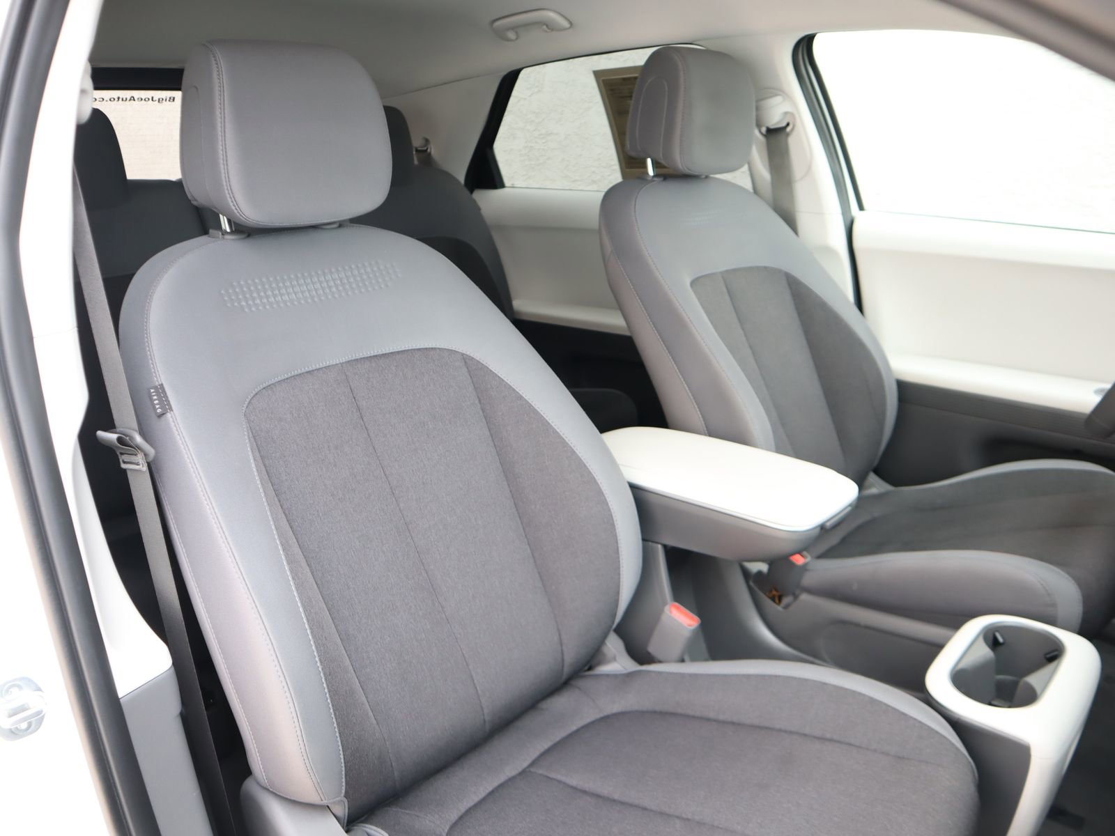 Used 2024 Hyundai Ioniq 5 SE image 45