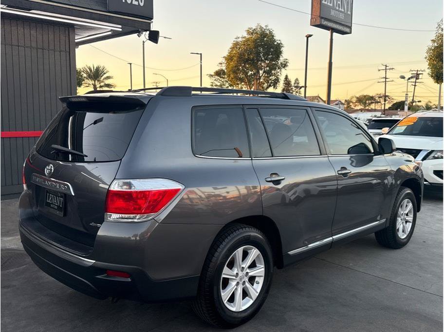 Used 2013 Toyota Highlander SE AWD/4WD image 46