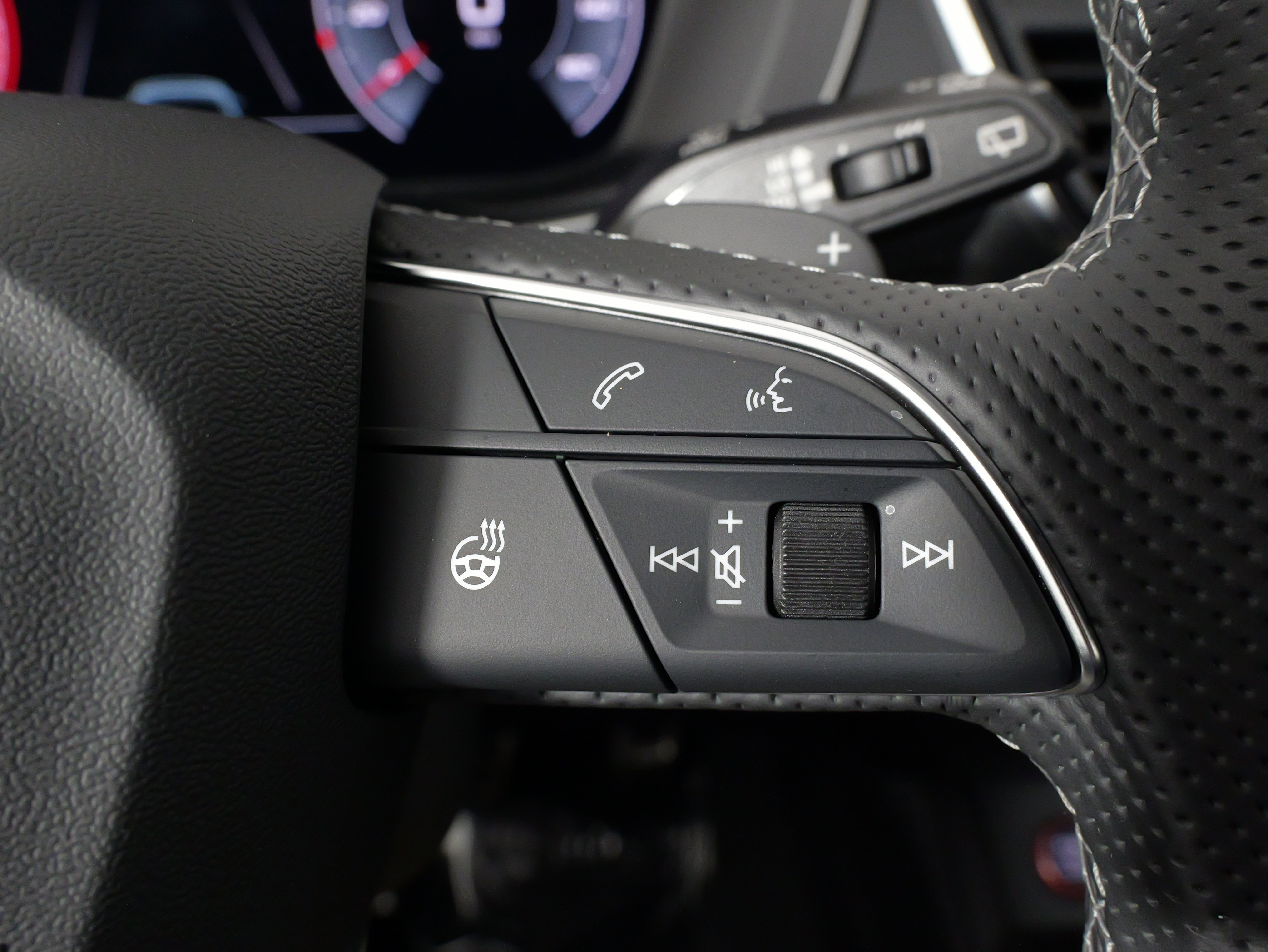 Used 2023 Audi SQ5 Premium Plus w/ Premium Plus Package image 45