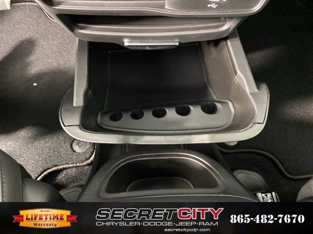 New 2026 Chrysler Pacifica Select image 26