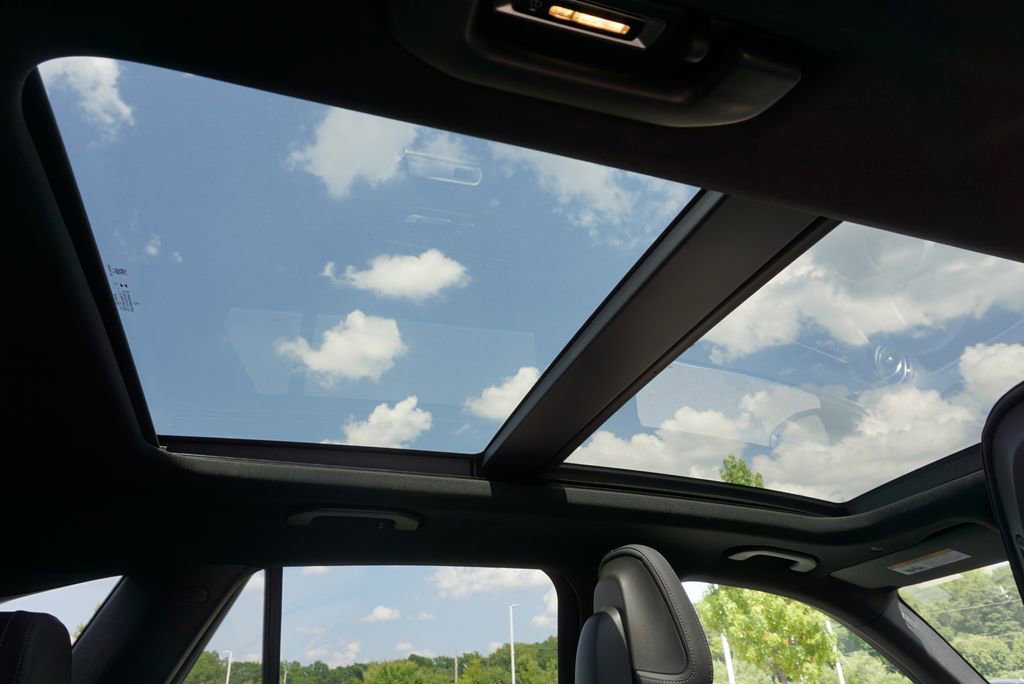 Certified 2025 Mercedes-Benz GLC 300 4MATIC image 58