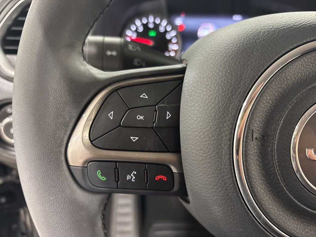 Used 2022 Jeep Renegade Latitude image 11