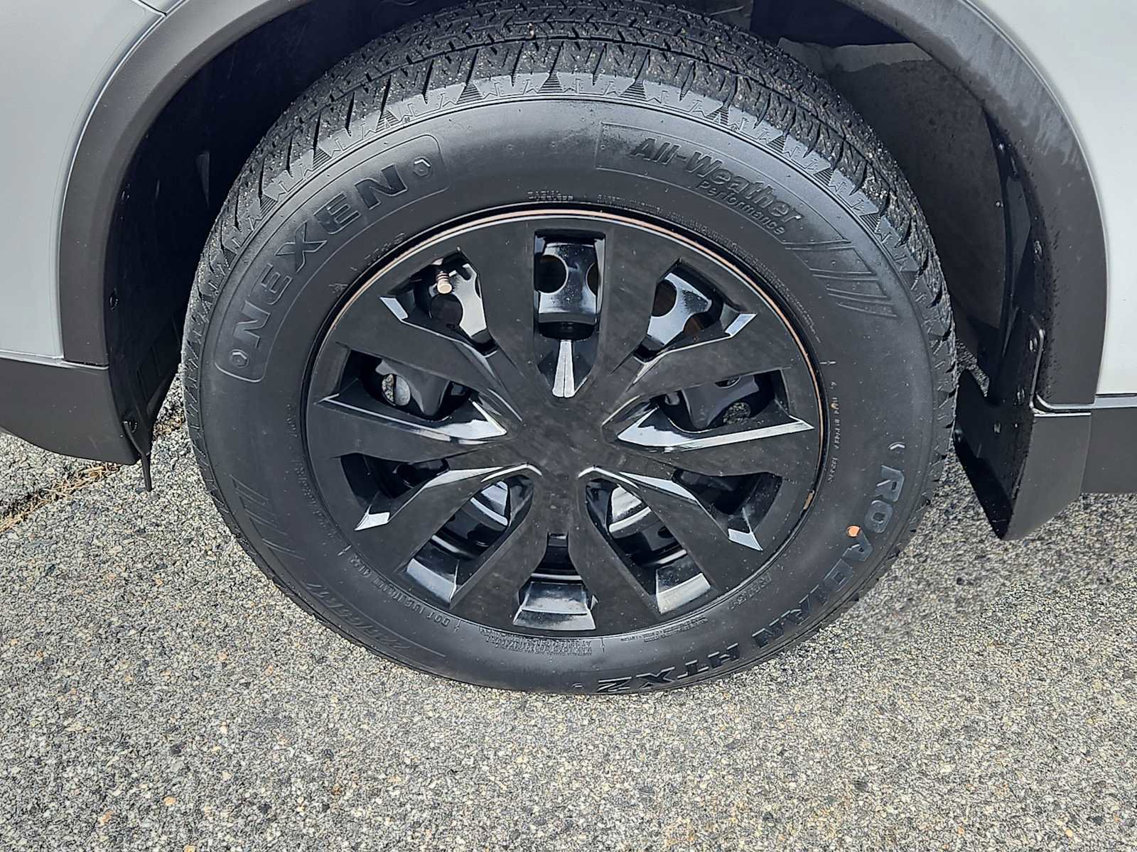 Used 2018 Nissan Rogue S image 7