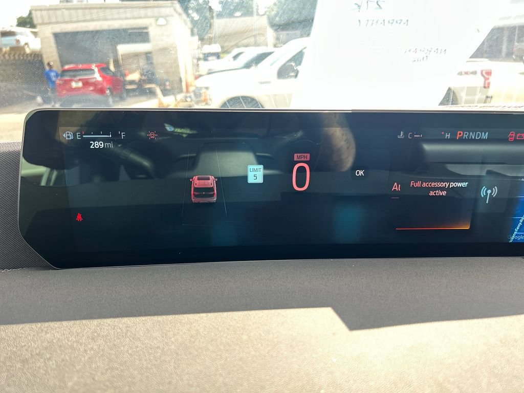 Certified 2025 Ford Expedition Platinum w/ Driver's Package AWD/4WD image 19