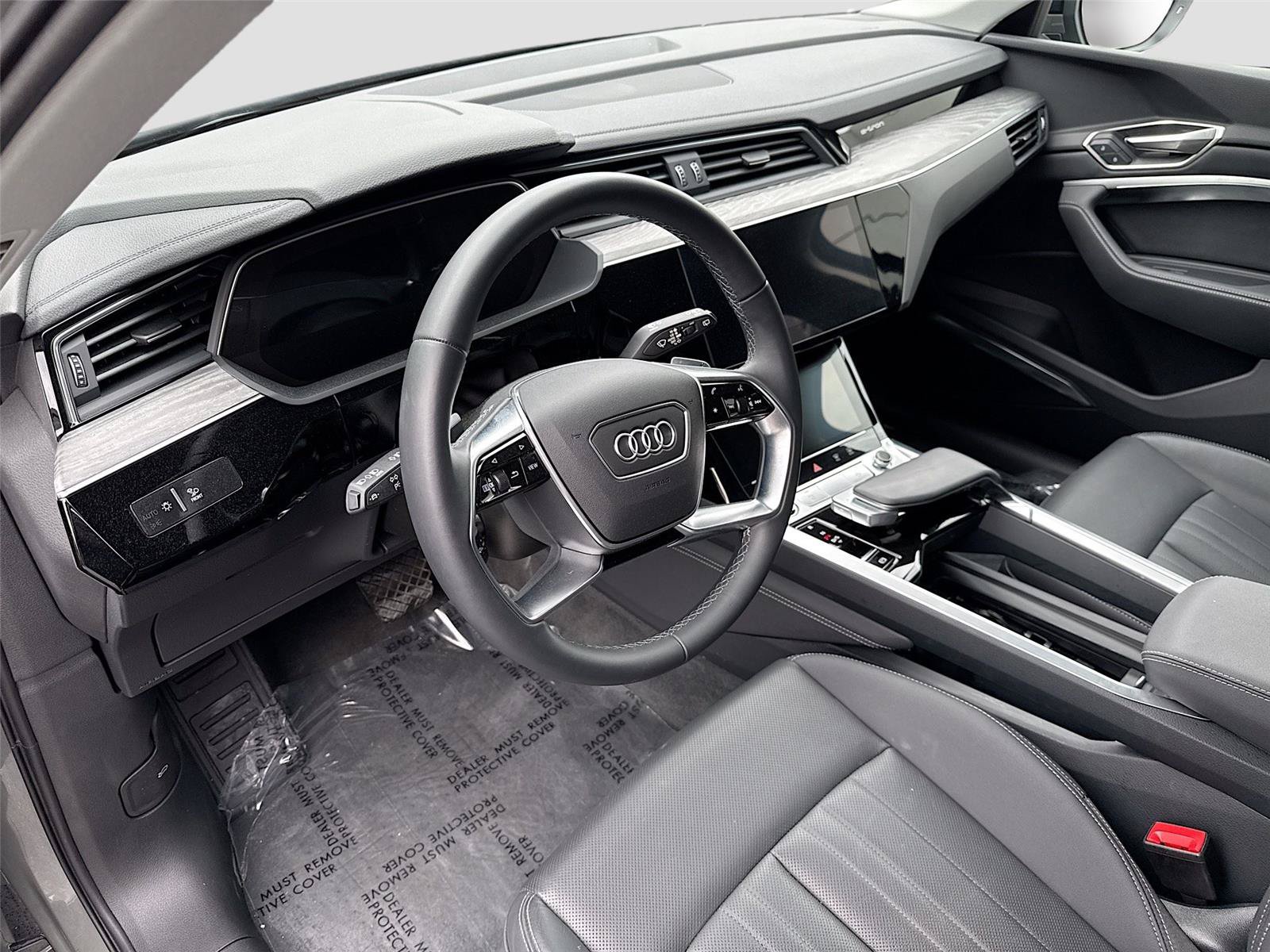 Certified 2024 Audi Q8 e-tron Premium Plus w/ Premium Plus Package AWD/4WD image 9