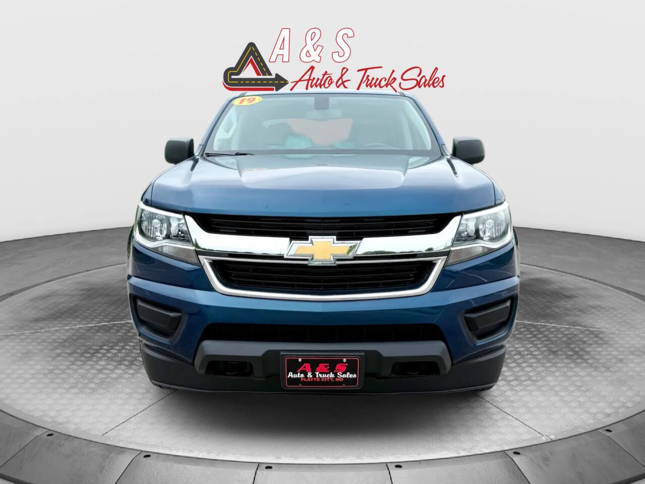 Used 2019 Chevrolet Colorado W/T w/ WT Convenience Package AWD/4WD image 2