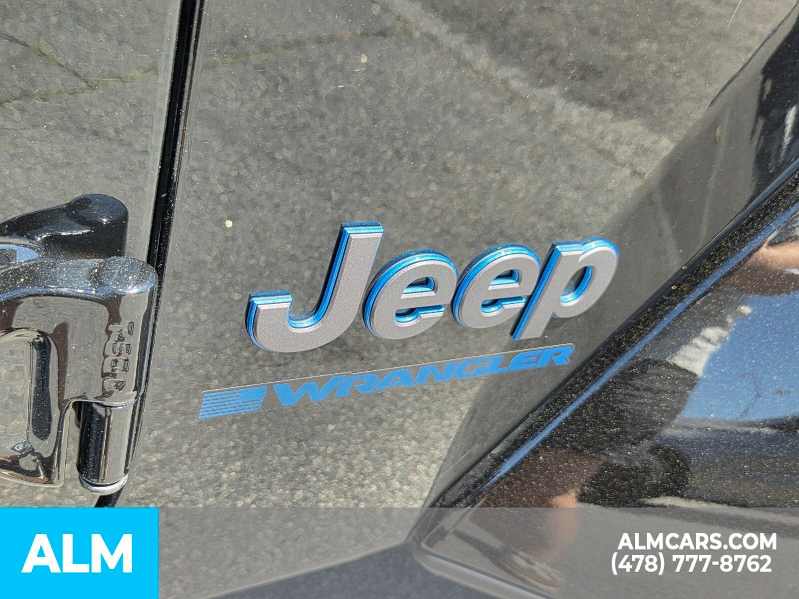 Used 2025 Jeep Wrangler Unlimited Sahara w/ Safety Group AWD/4WD image 18