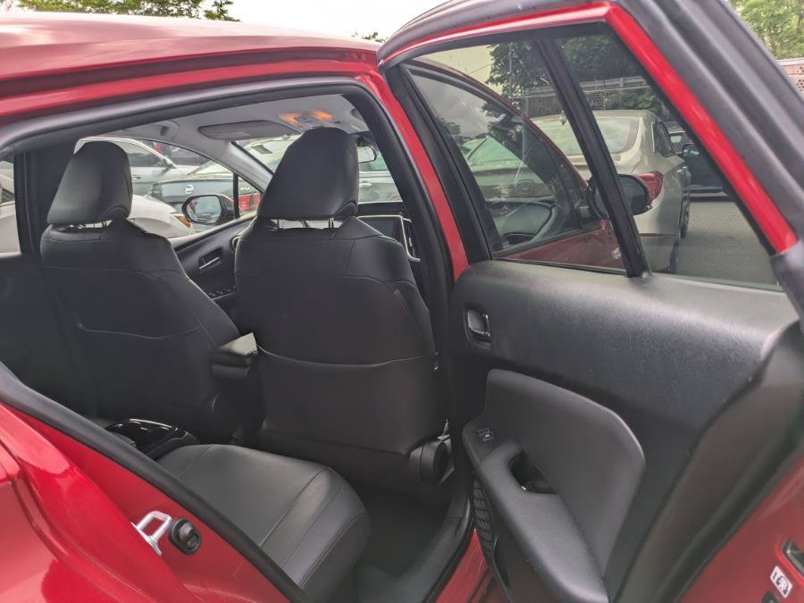 Used 2018 Toyota Prius Prime Premium w/ Carpet Mat Package FWD image 13