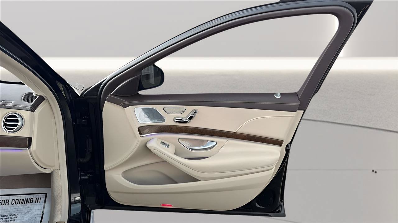 Used 2017 Mercedes-Benz S 550 Sedan image 17