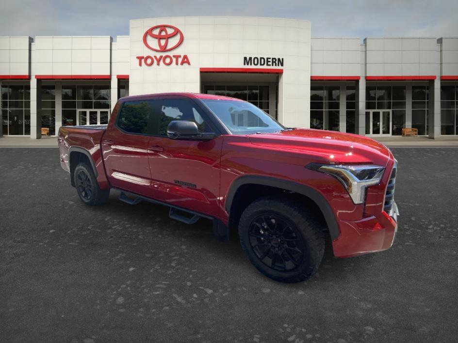 Used 2025 Toyota Tundra SR5 w/ SR5 Premium Package AWD/4WD image 21
