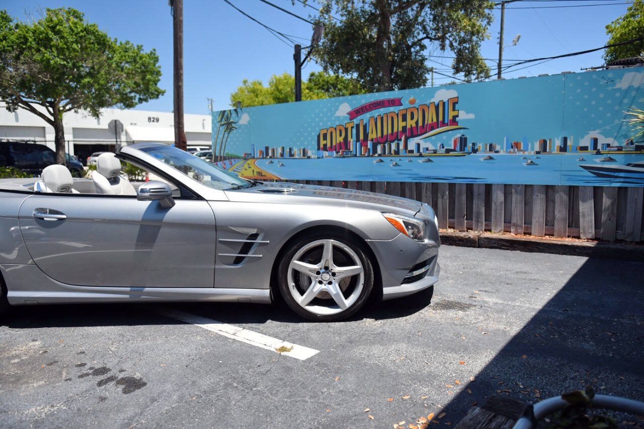 Used 2014 Mercedes-Benz SL 550 image 31
