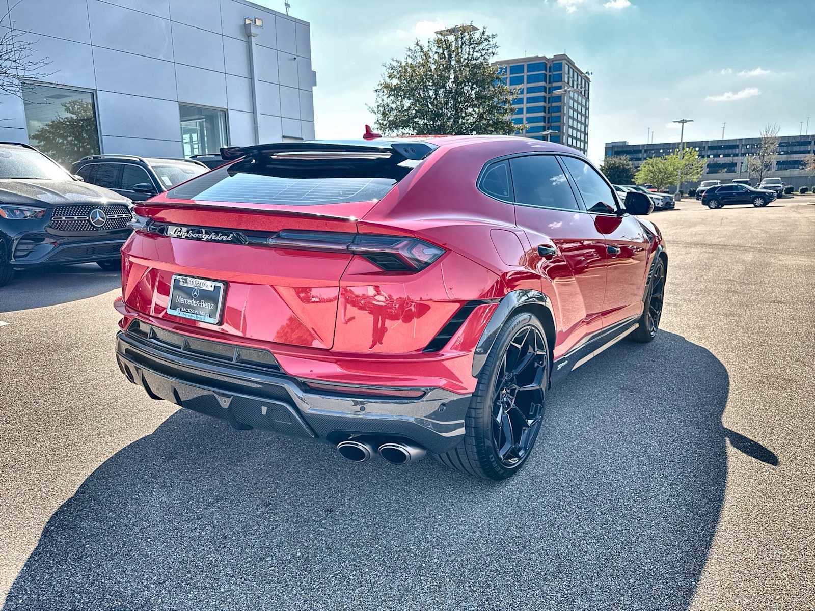 Used 2024 Lamborghini Urus Performante AWD/4WD image 8