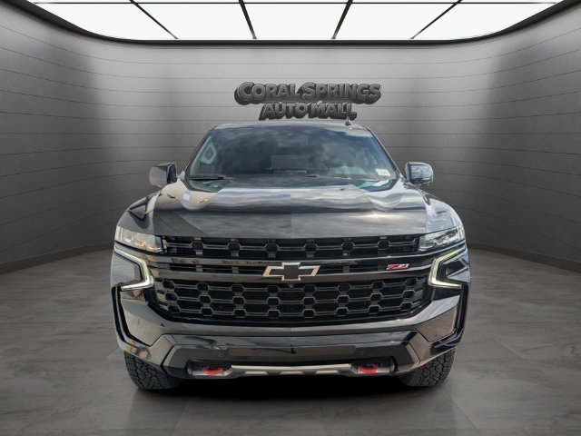 Used 2023 Chevrolet Suburban Z71 w/ Luxury Package AWD/4WD image 2