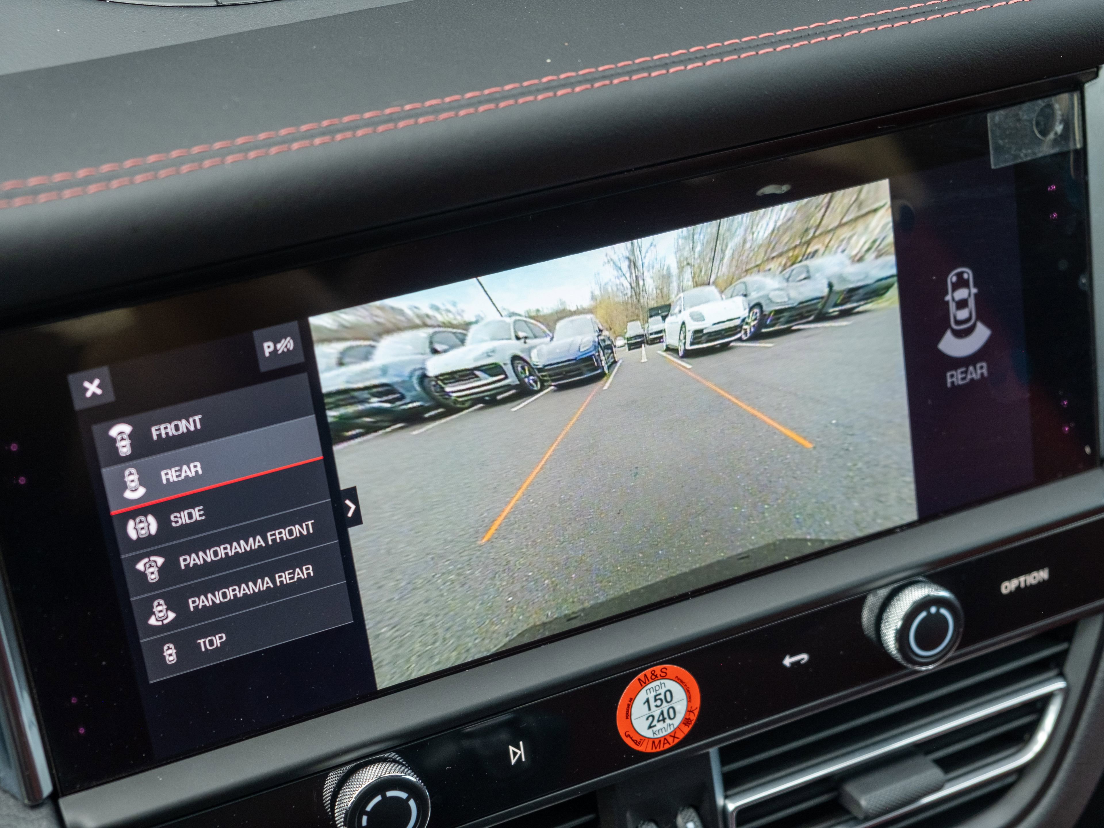 Certified 2025 Porsche Macan image 31