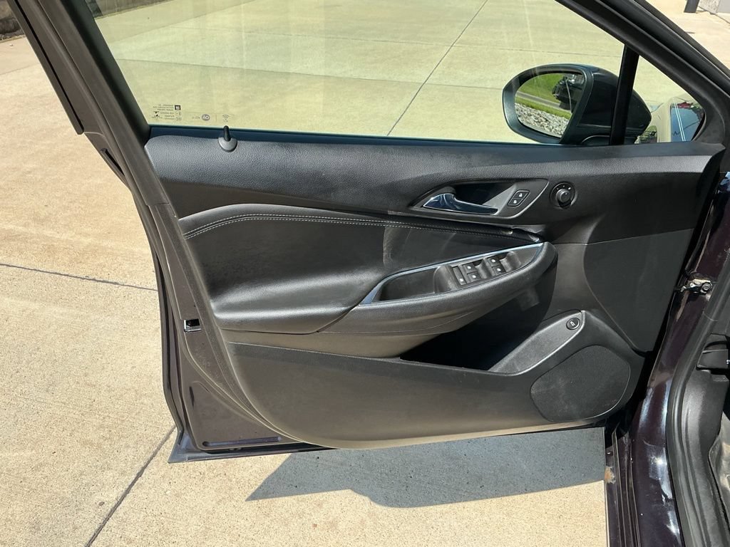 Used 2016 Chevrolet Cruze Premier FWD image 7