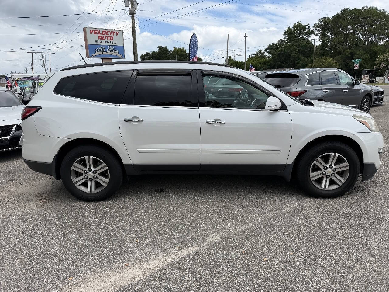 Used 2016 Chevrolet Traverse LT FWD image 4
