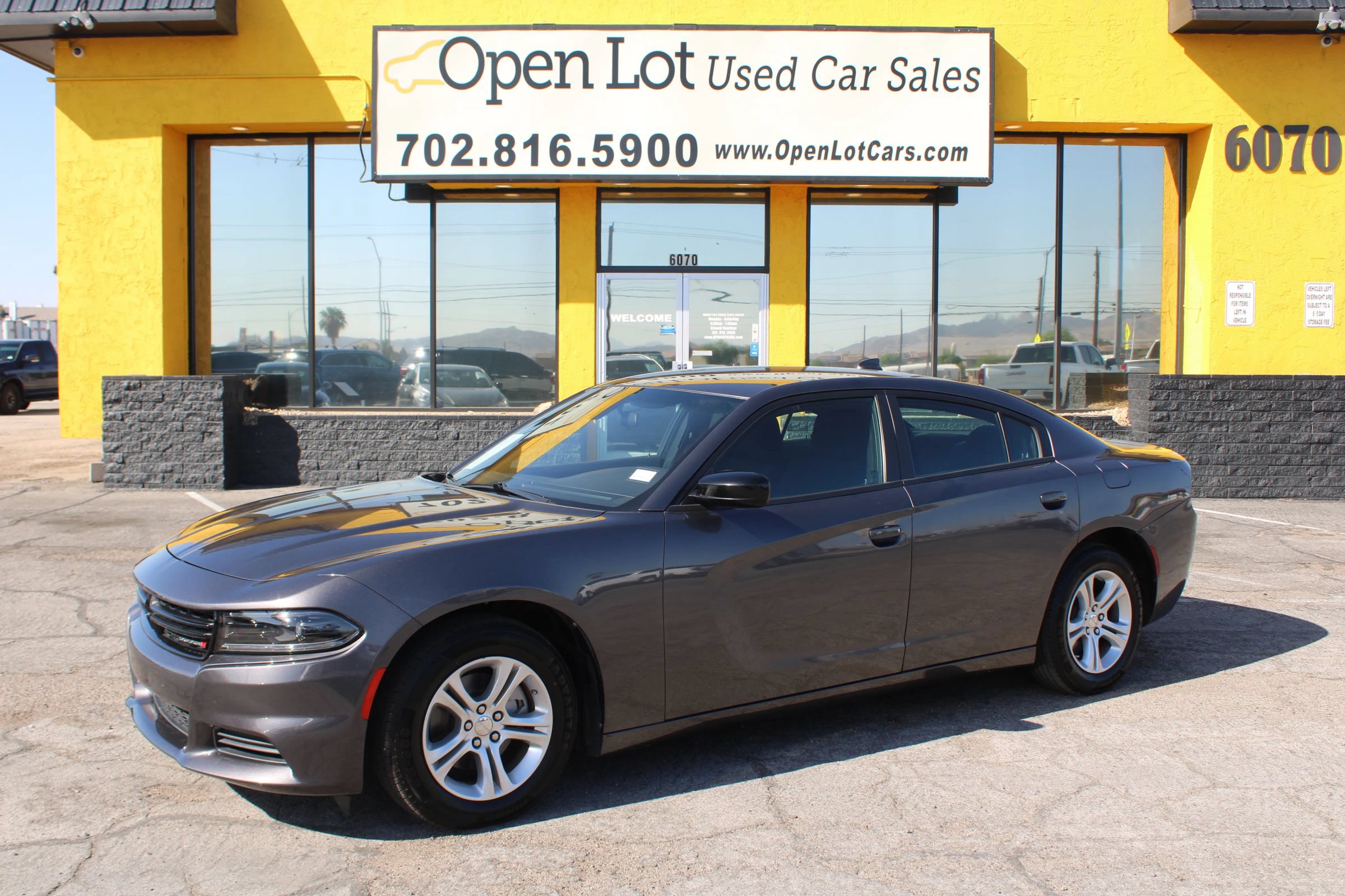 Used 2023 Dodge Charger SXT RWD image 1